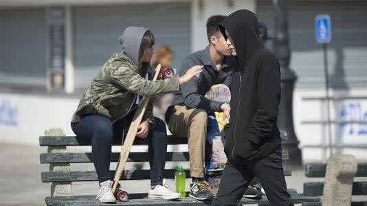 黑平台不给出款怎么办